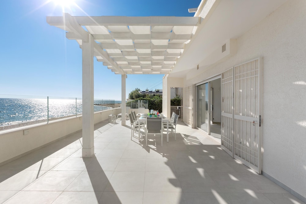 Villa Diamante en Maruggio — balance & terrace