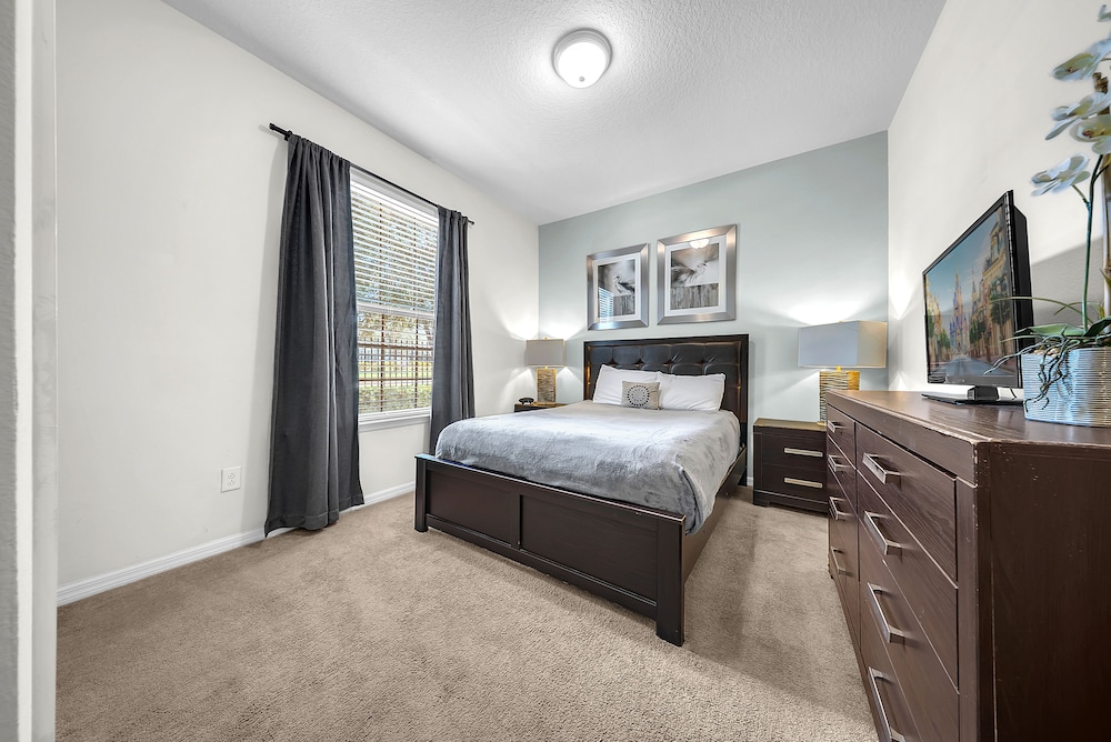 2027 MD - Windsor Westside Tranquil Haven