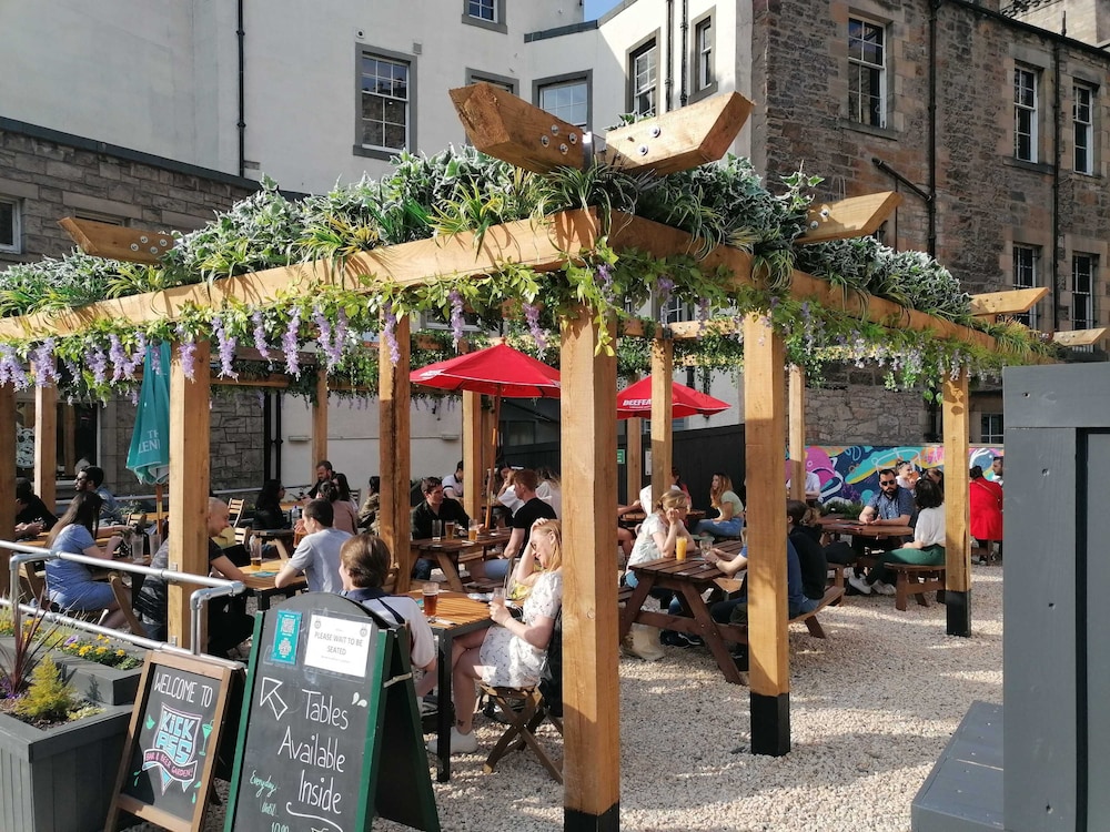Kick Ass Greyfriars - Adults Only - Hostel