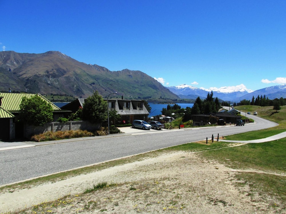 Lakeview Motel