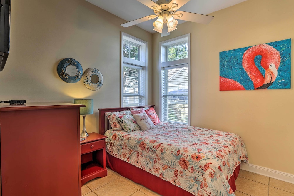 Santa Rosa Beach House w/ Spacious Deck view 2