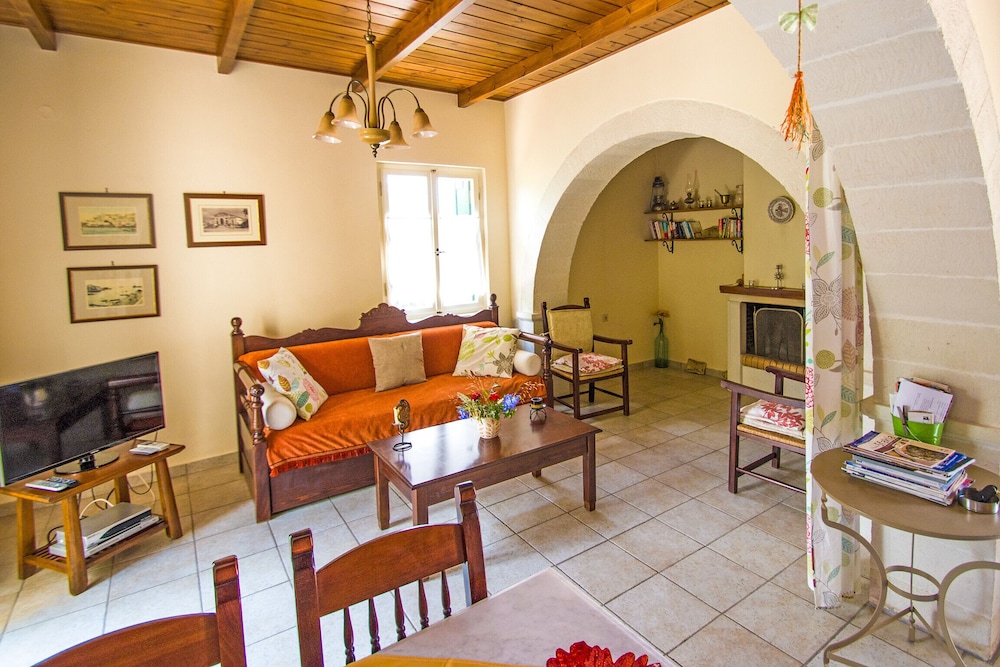 Helianthos Villas