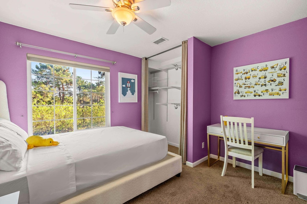 Spacious Retreat w Modern Decor and Private Yard