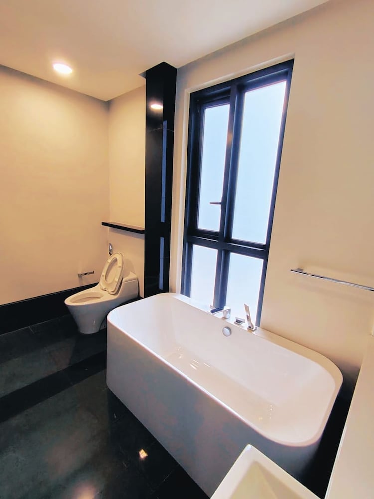 The Mews KLCC By Service Apartment