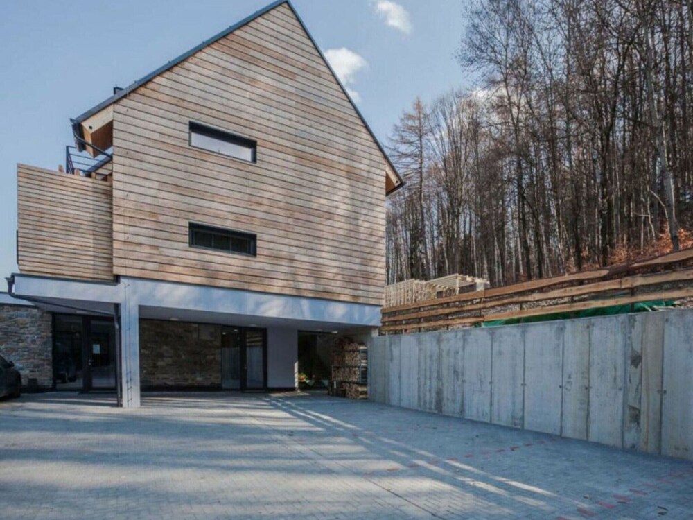 Tranquil Villa With Nature Access
