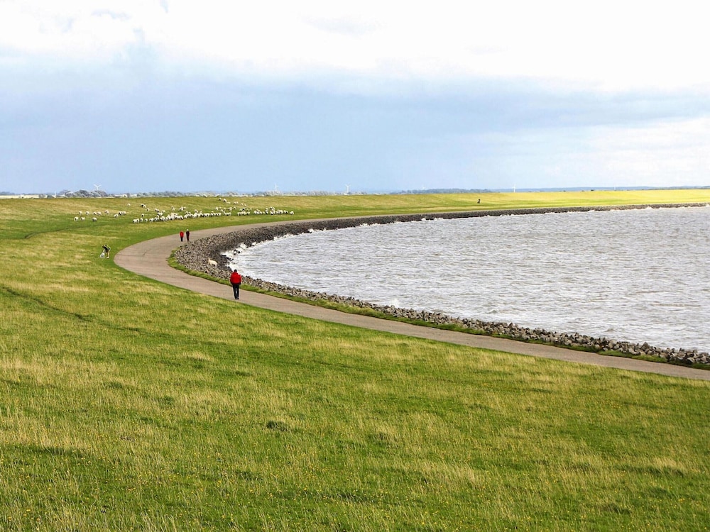 Bungalow in Warwerort Near Wadden Sea Park