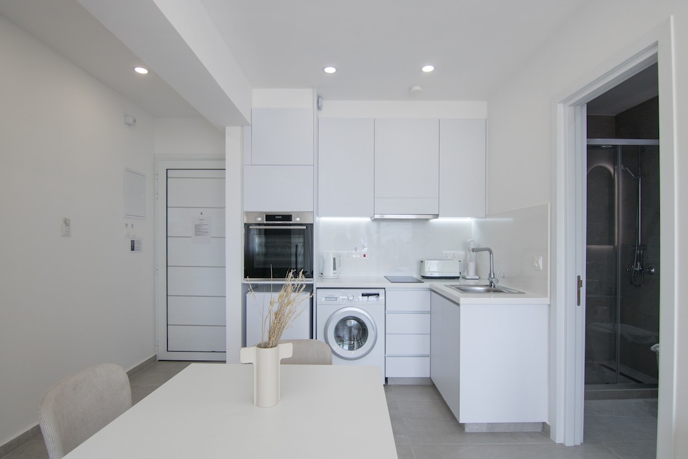 Limnaria 134: Seaview Modern Flat