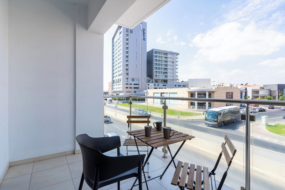 Harbor Apartments in Larnaca