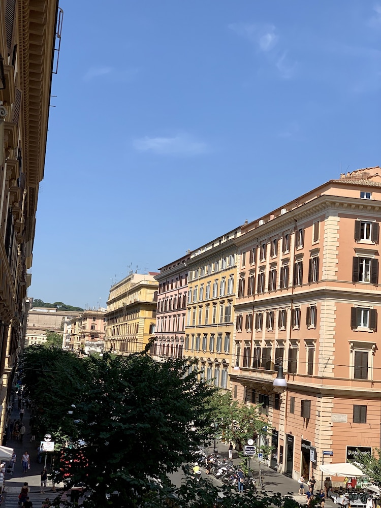 Vatican Rome Suite