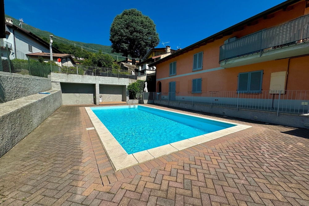Pianello Charming Lake View