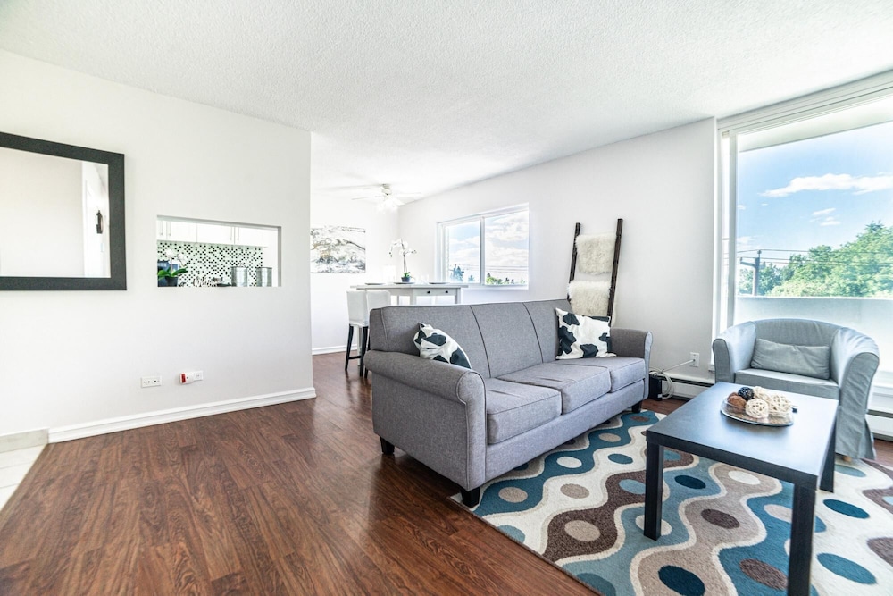 Beautiful 2bdr Suite w Parking Patio Coffee Wifi view 2