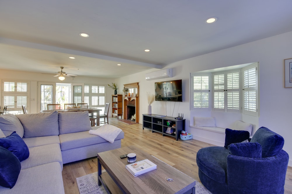 San Diego Home: Private Outdoor Pool & Game Room!