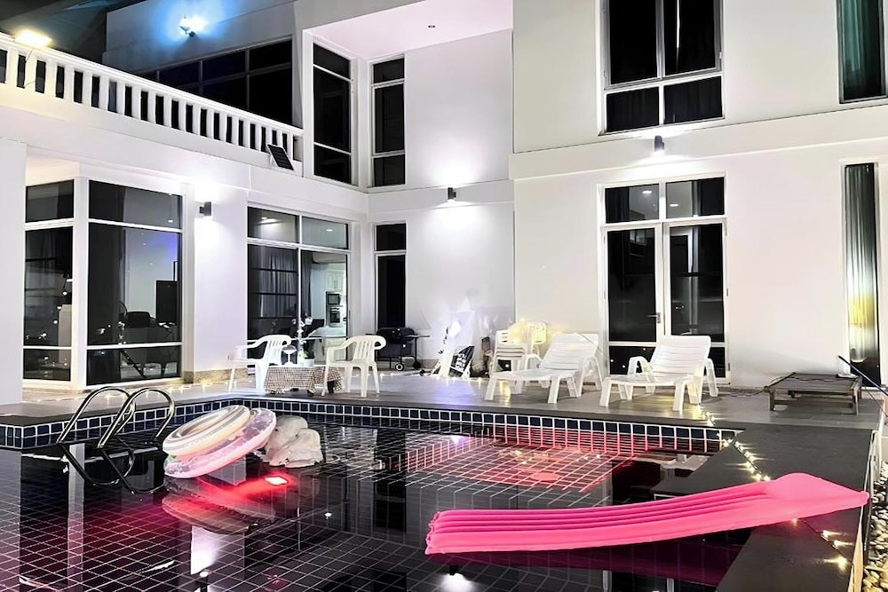 Bm Pool Villa Pattaya