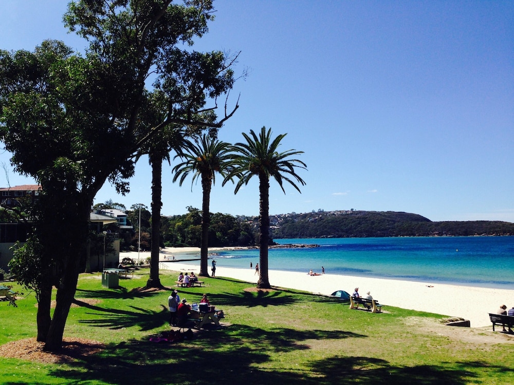 Chic 1-bed Apartment by Balmoral Beach