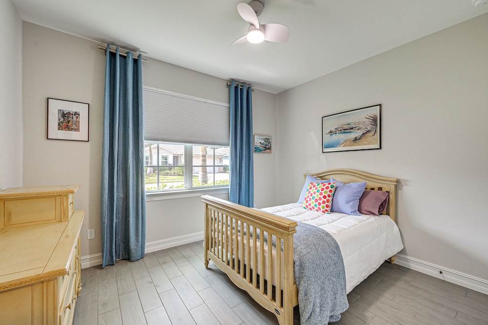 Pet-friendly Naples Home w/ Resort-style Pool