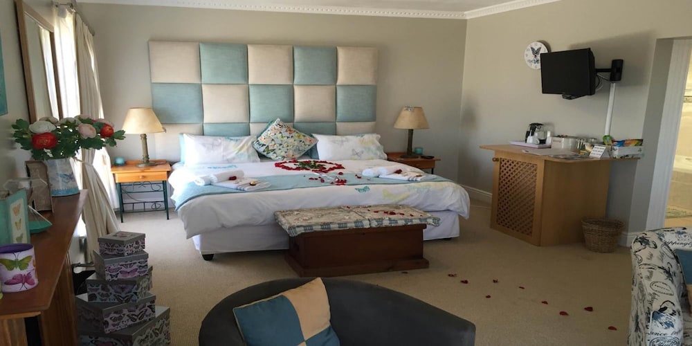 Fly me to the Moon Guest House