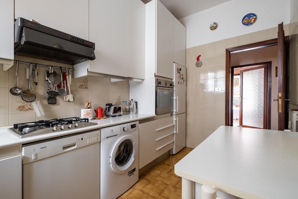 Modena Vintage Apartment by Wonderful Italy view 3