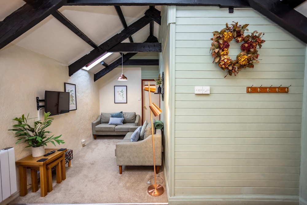 Hall House Estate - 4 Properties- St Florence
