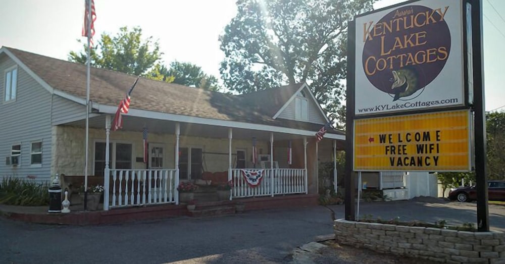Aurora's Kentucky Lake Cottages