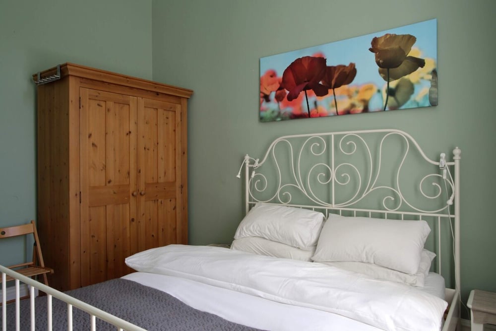 Grand New Town 2 Bedroom in Central Edinburgh
