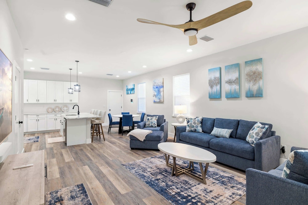 New Build in Old West 3 Bed, 2 Bath Family Rental