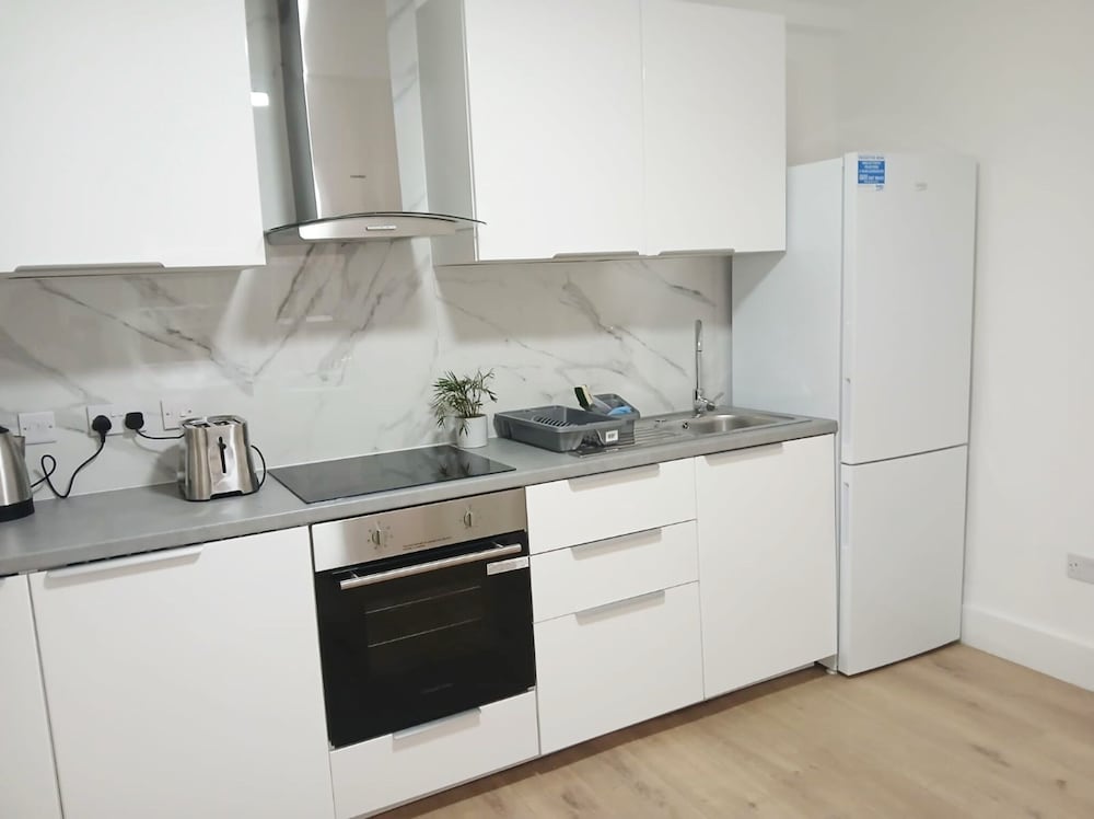 Harrow Haven - Spacious 3 Bedroom House