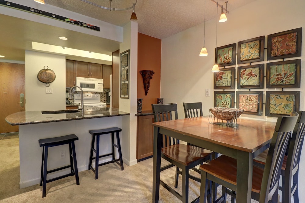 Ski-In Ski-Out Cozy Efficiency in East Village - FP211 by Redawning