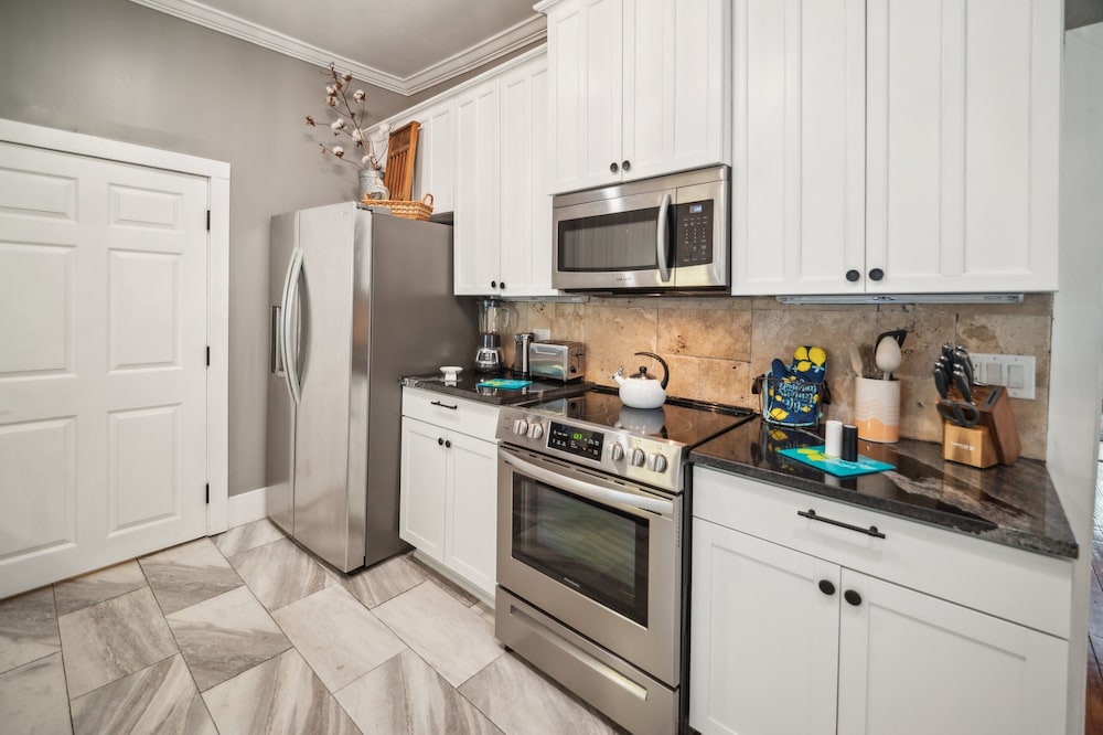 Historic St Augustine Getaway Near Downtown 2 Bedroom Cottage