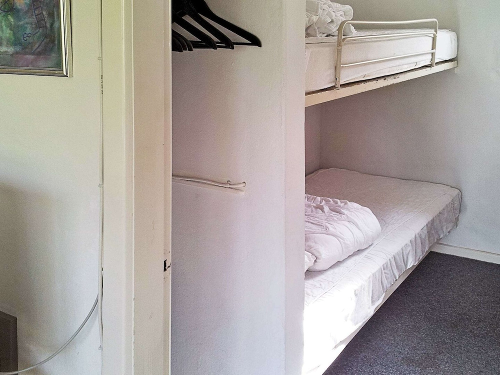Spacious Holiday Home in Allinge Bornholm near Sea view 5
