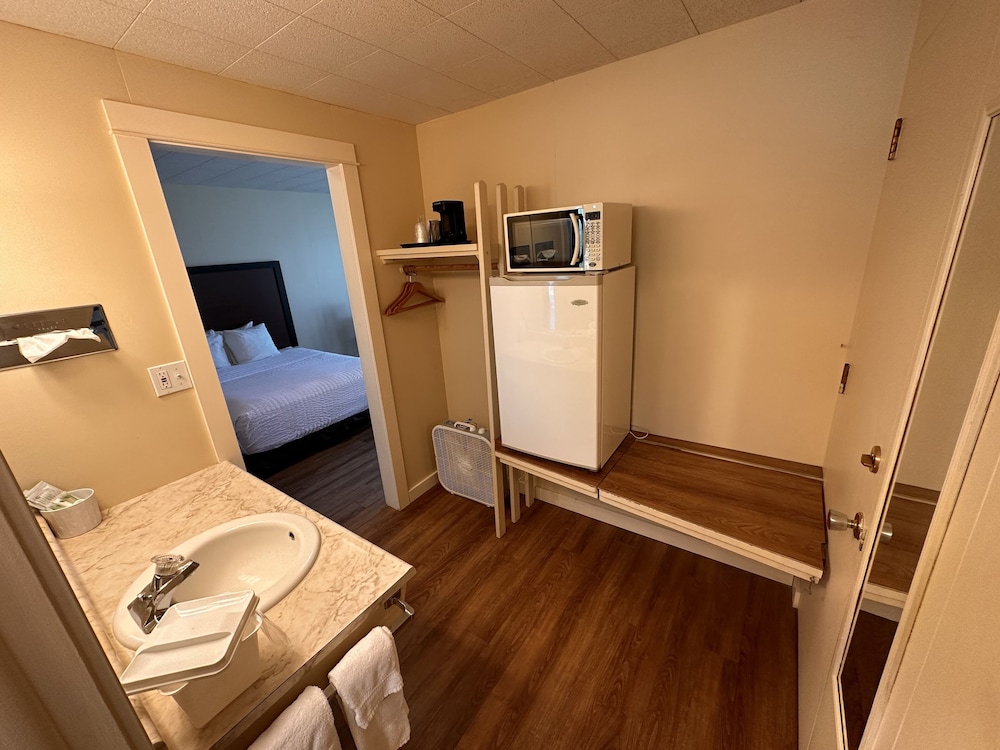 Astoria Crest Motel
