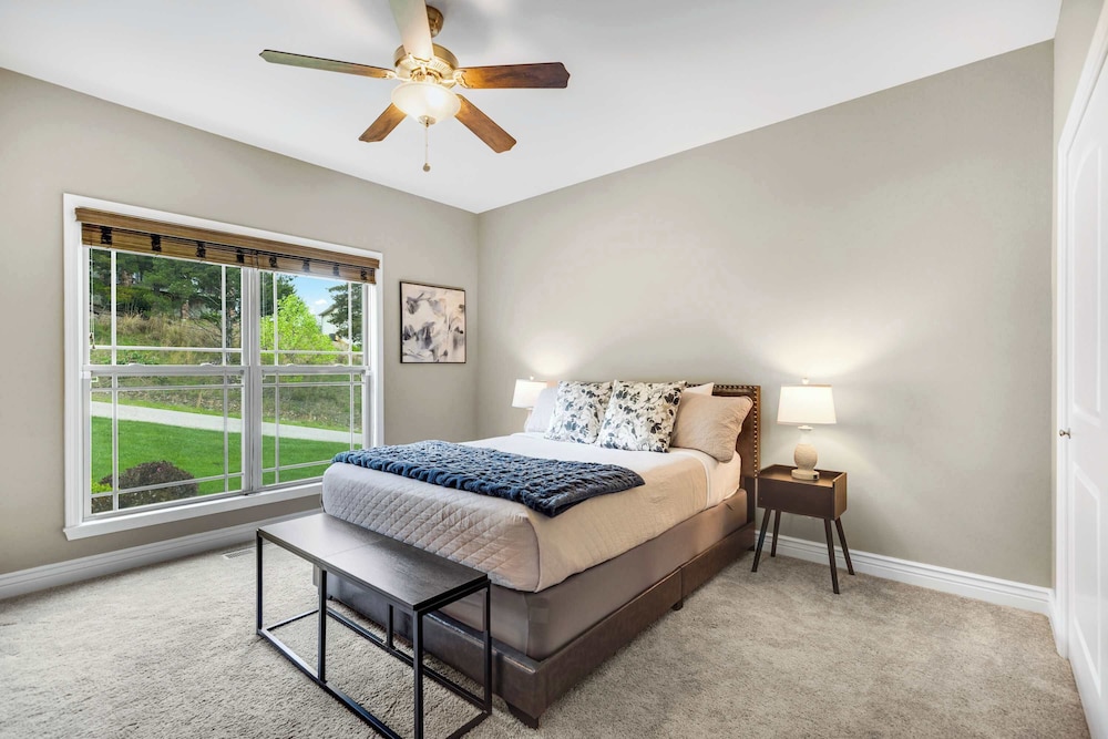 Fairway Lake Retreat