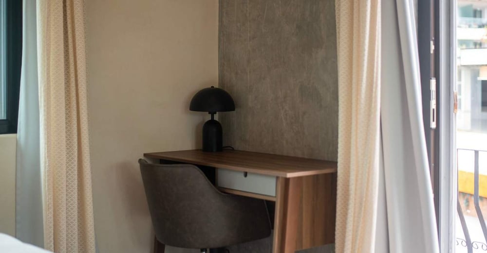 Prime 5th Ave Stay - 4BR With King Beds City Views