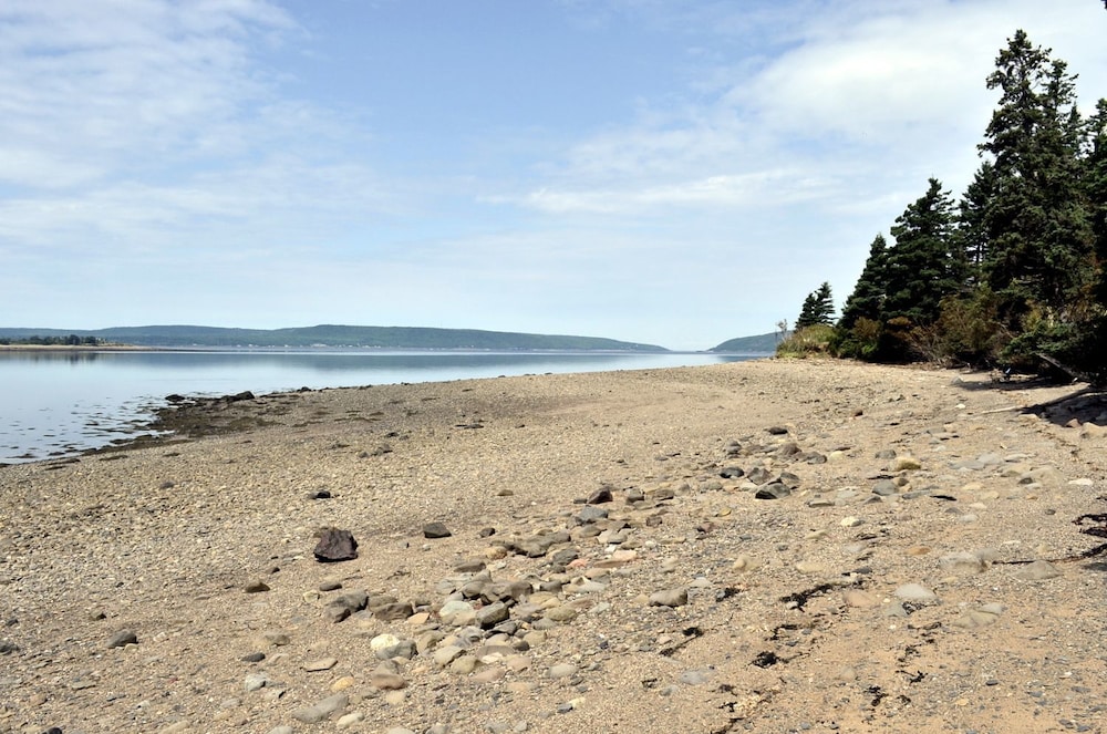 Still Point Lodge & Cottages