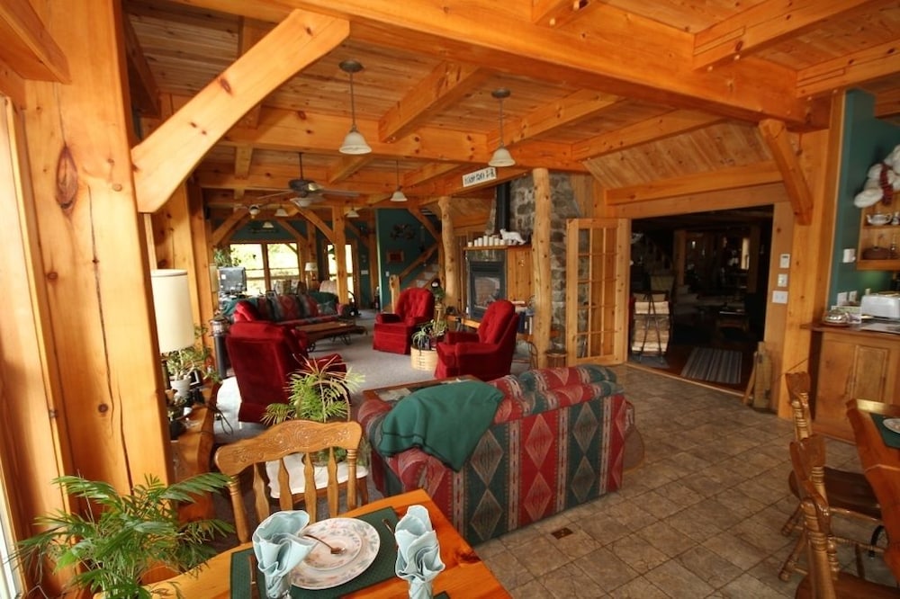 Sunny Rock B&B Haliburton