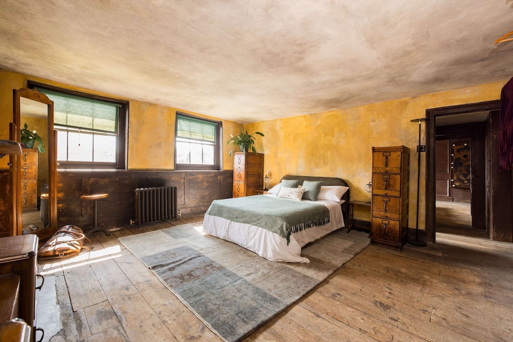 Extraordinary Grade Ii-listed Early Georgian Home