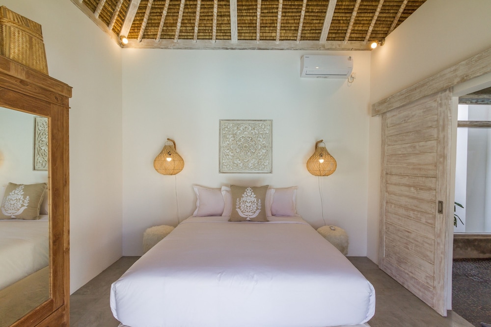 Villa Opaline by Alfred in Bali - Exquisite Architectural Villa With Outdoor Pool Seminyak