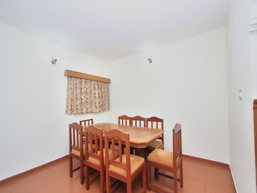 OYO 13597 Travel Stay Residency