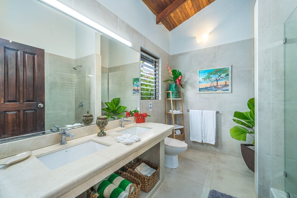 Tropical Retreat - Private Pool, Steps To Beach 2 Bedroom Villa by RedAwning