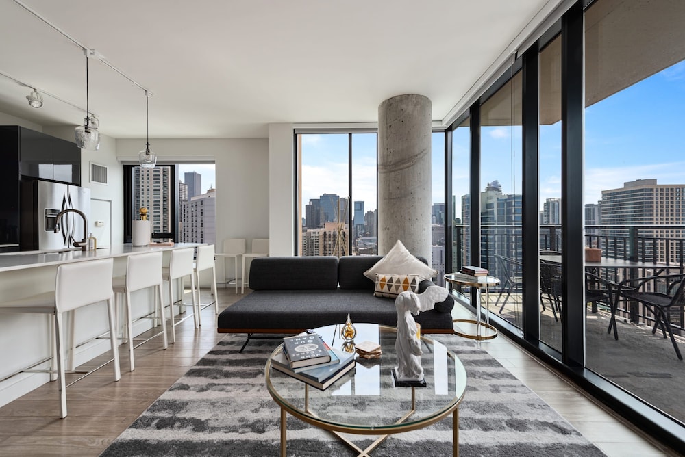Group Hub 3 Designer 2BR Steps to Mag Mile