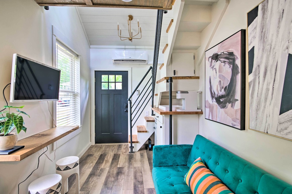 Miscellaneous Market Vacations - Modern Starkville Tiny Home Near Dining  MSU - Property Image 1
