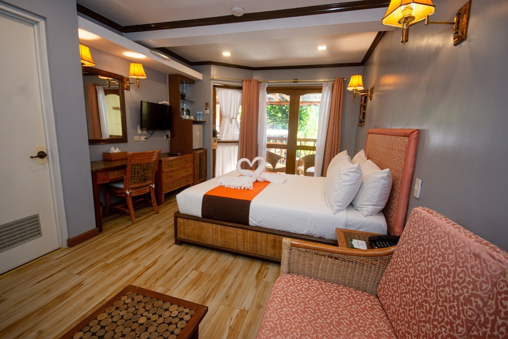 Red Coconut Beach Hotel