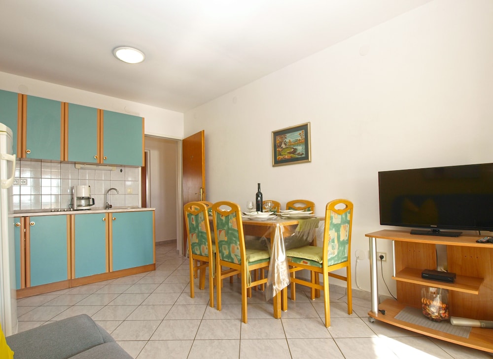 Apartment Anica 770