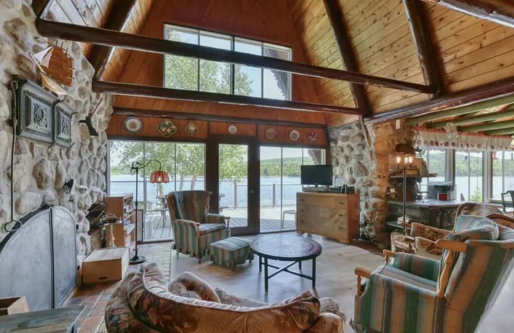 The Bison - Waterfront A-frame With Private Dock