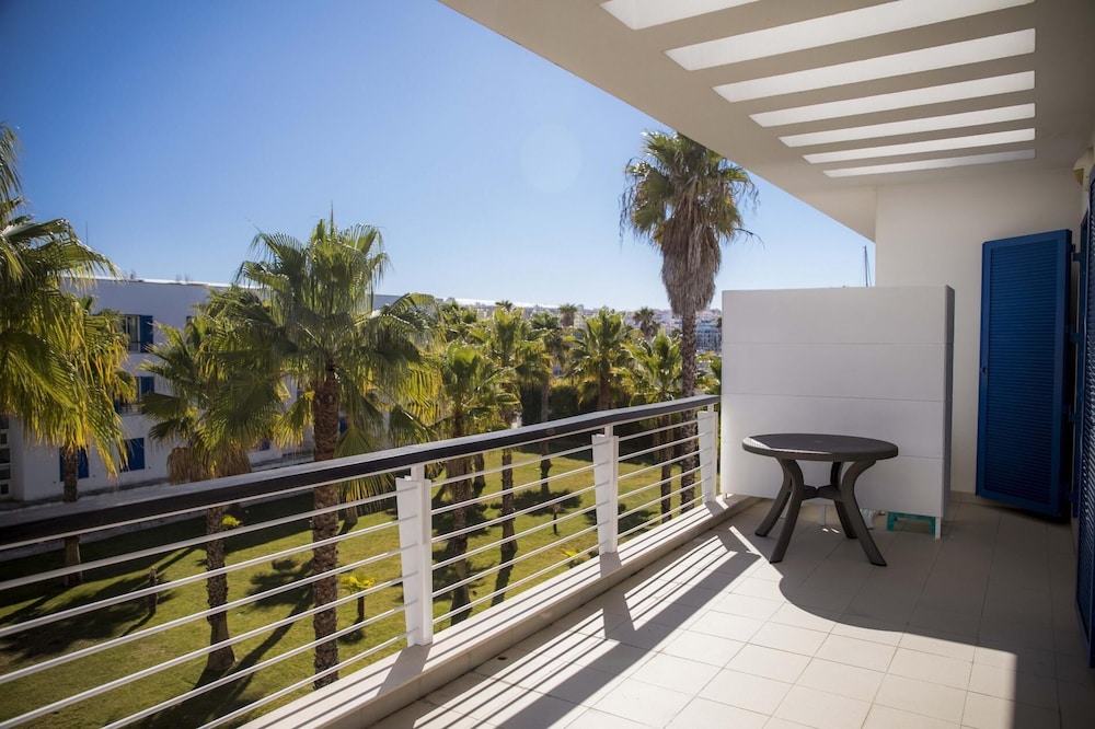 B06 - Top Floor Marina Club 2 Bed Apartment by DreamAlgarve