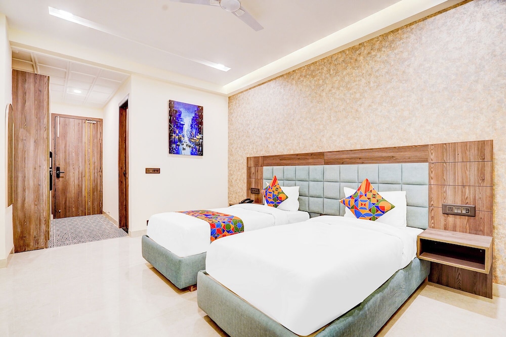 Fabhotel Amrit Luxury Inn