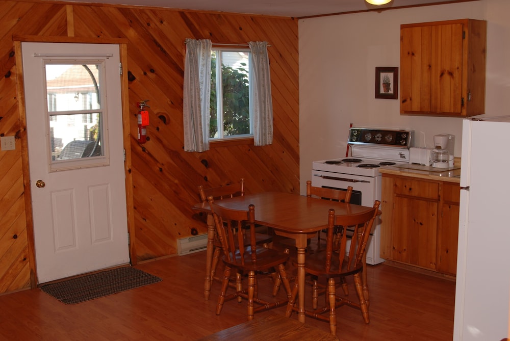 Shining Waters Cottages