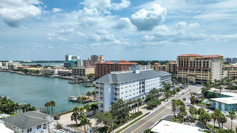 Ocean Front Beach in Clearwater 2BB 2BA view 4