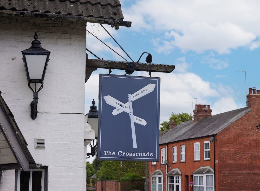 Cross Roads Hotel by Chef and Brewer Collection