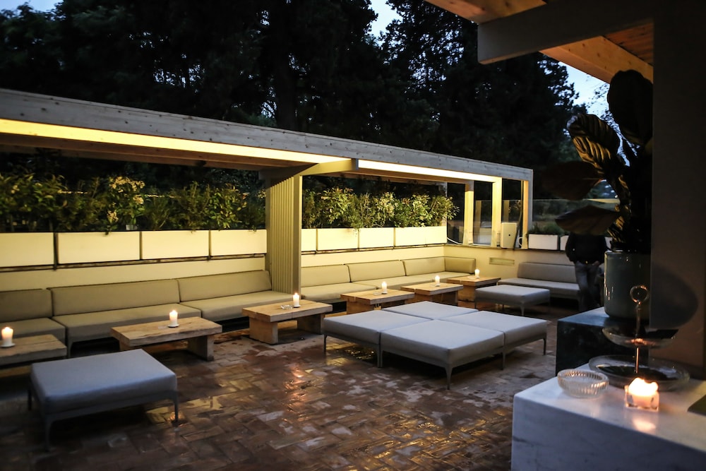 Parrasio Hotel