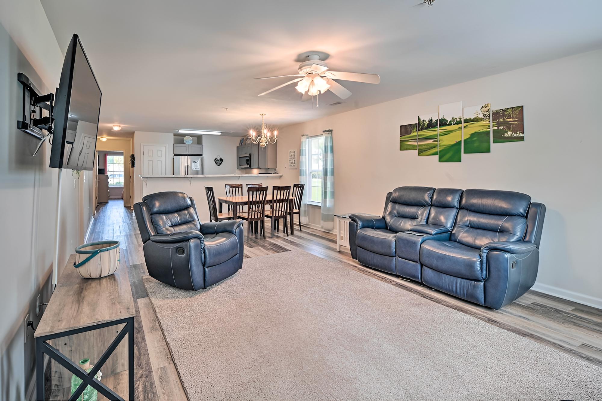 Myrtle Beach Condo w/ Screened Porch & Pool Access view 5